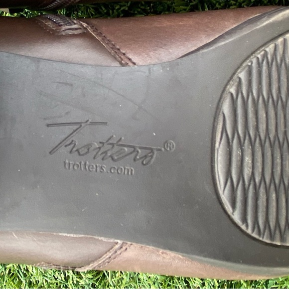 TROTTERS Womens Major Round Toe Block Heel Leather Booties Brown 10.5 M - Picture 7 of 10